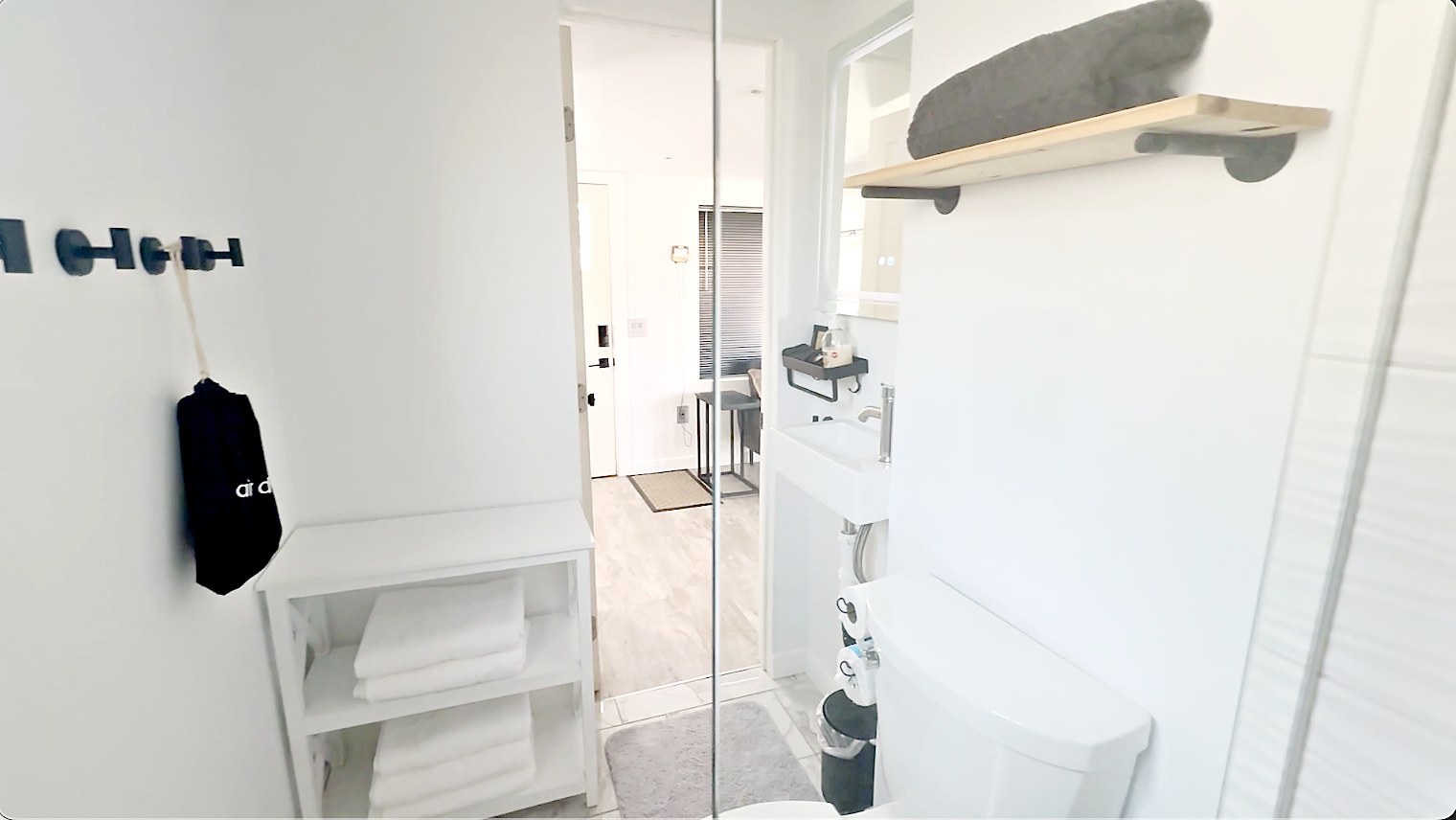 Bath towels and details